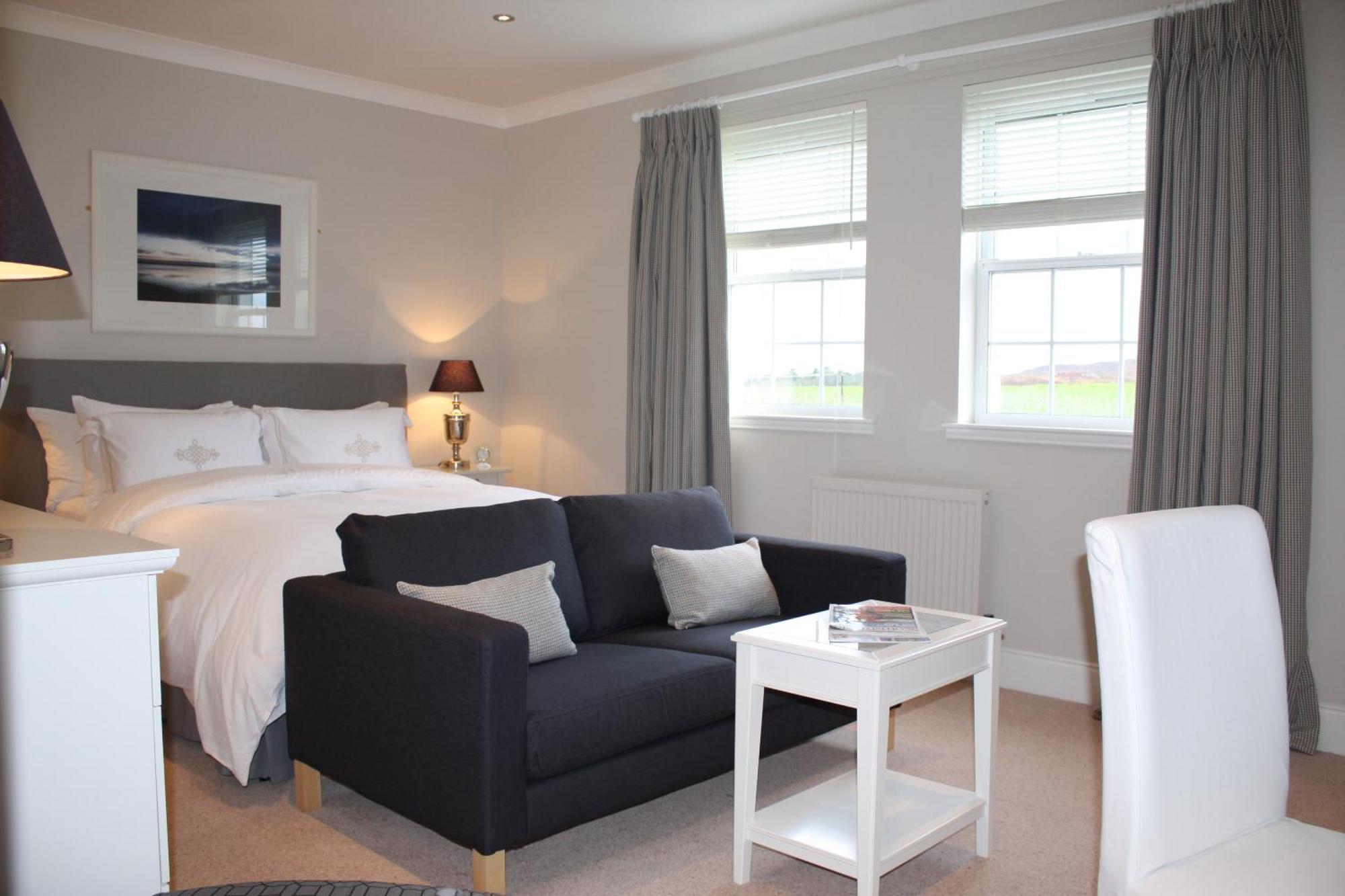 Bridgend  Skerrols House 게스트하우스 외부 사진